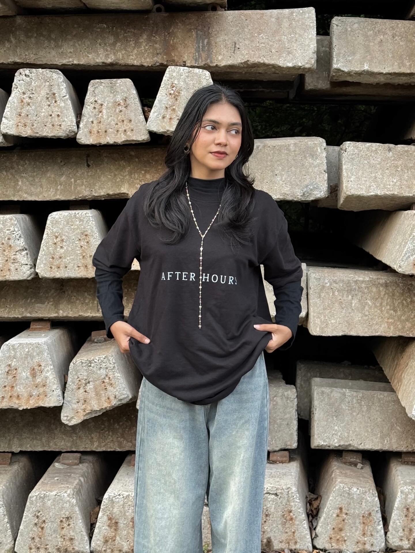 THE AFTER HOURS OVERSIZED TEE - Dressthetic