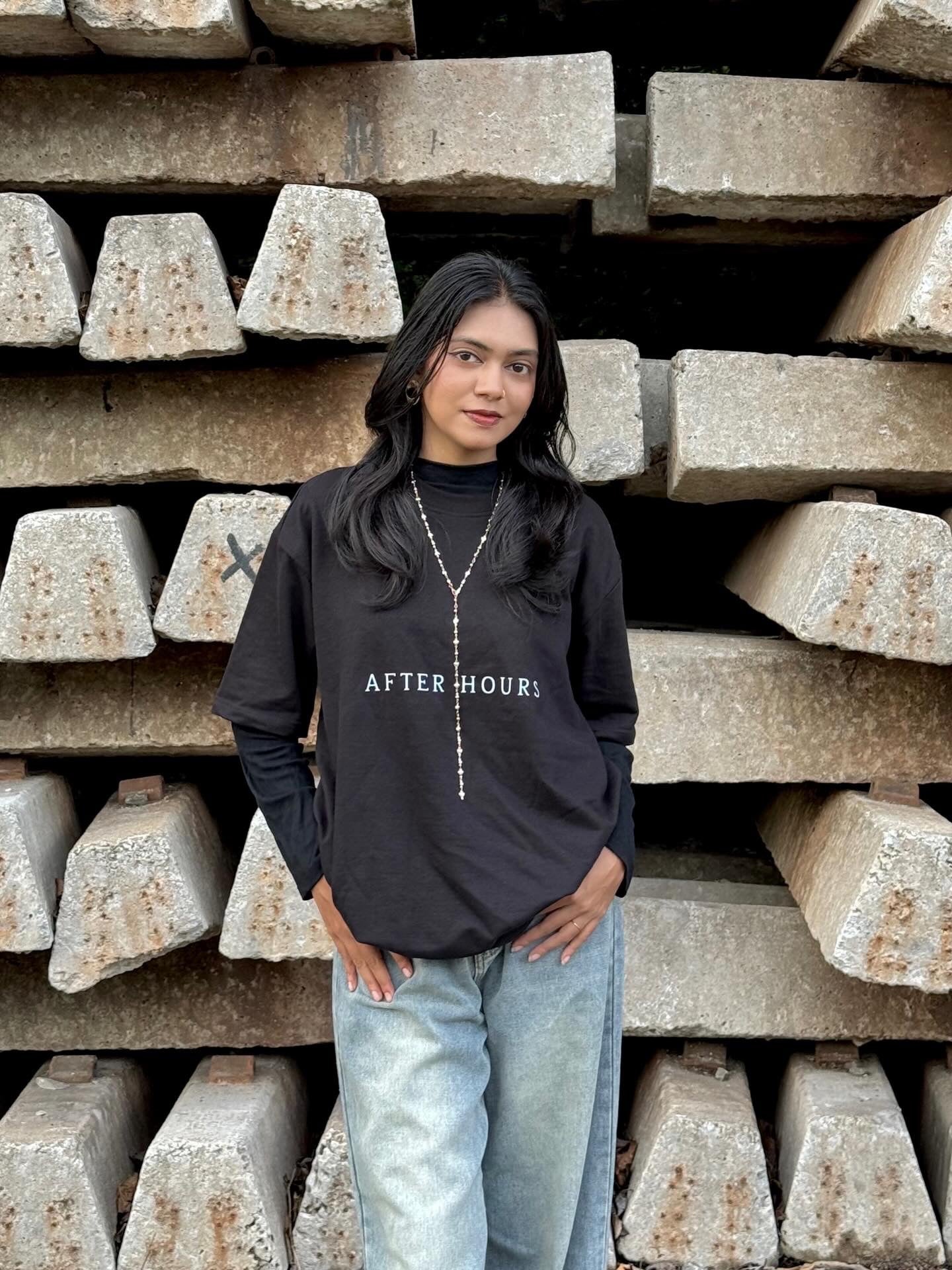 THE AFTER HOURS OVERSIZED TEE - Dressthetic